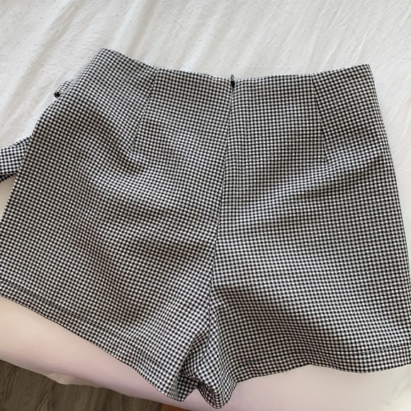 black and white skort - Picture 2 of 5